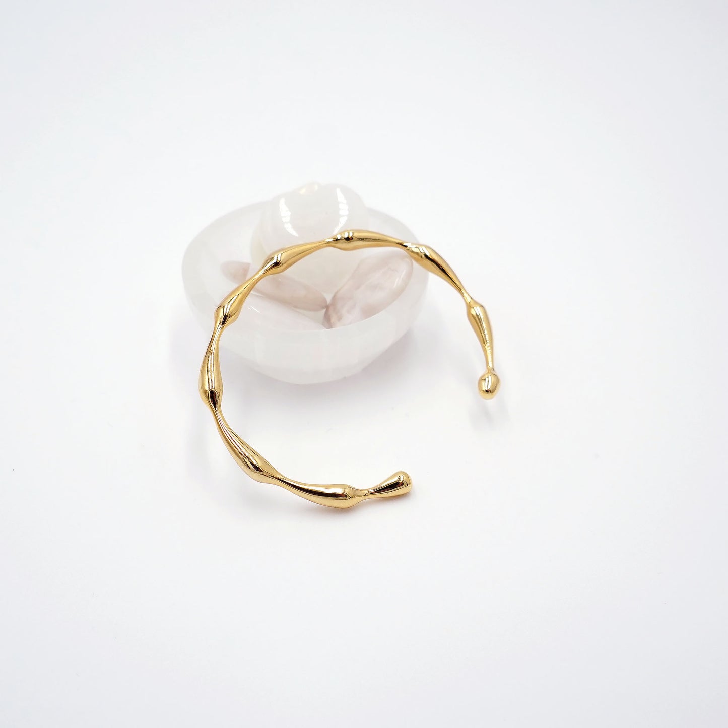Organic Flow Cuff